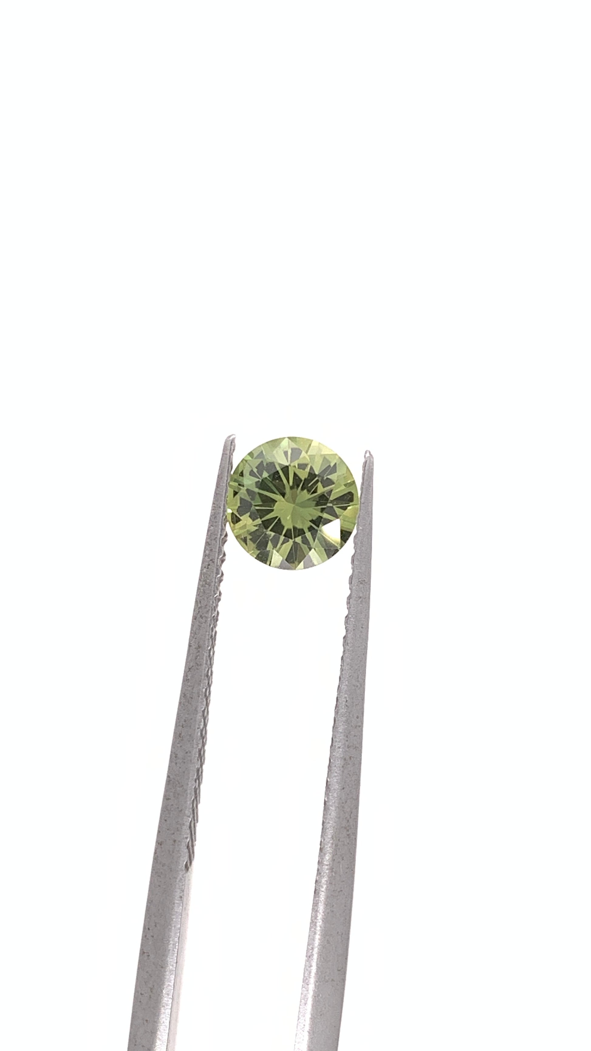 Green Sapphire — 0.71ct RBC | 5.5mm | Tanzania | Heated