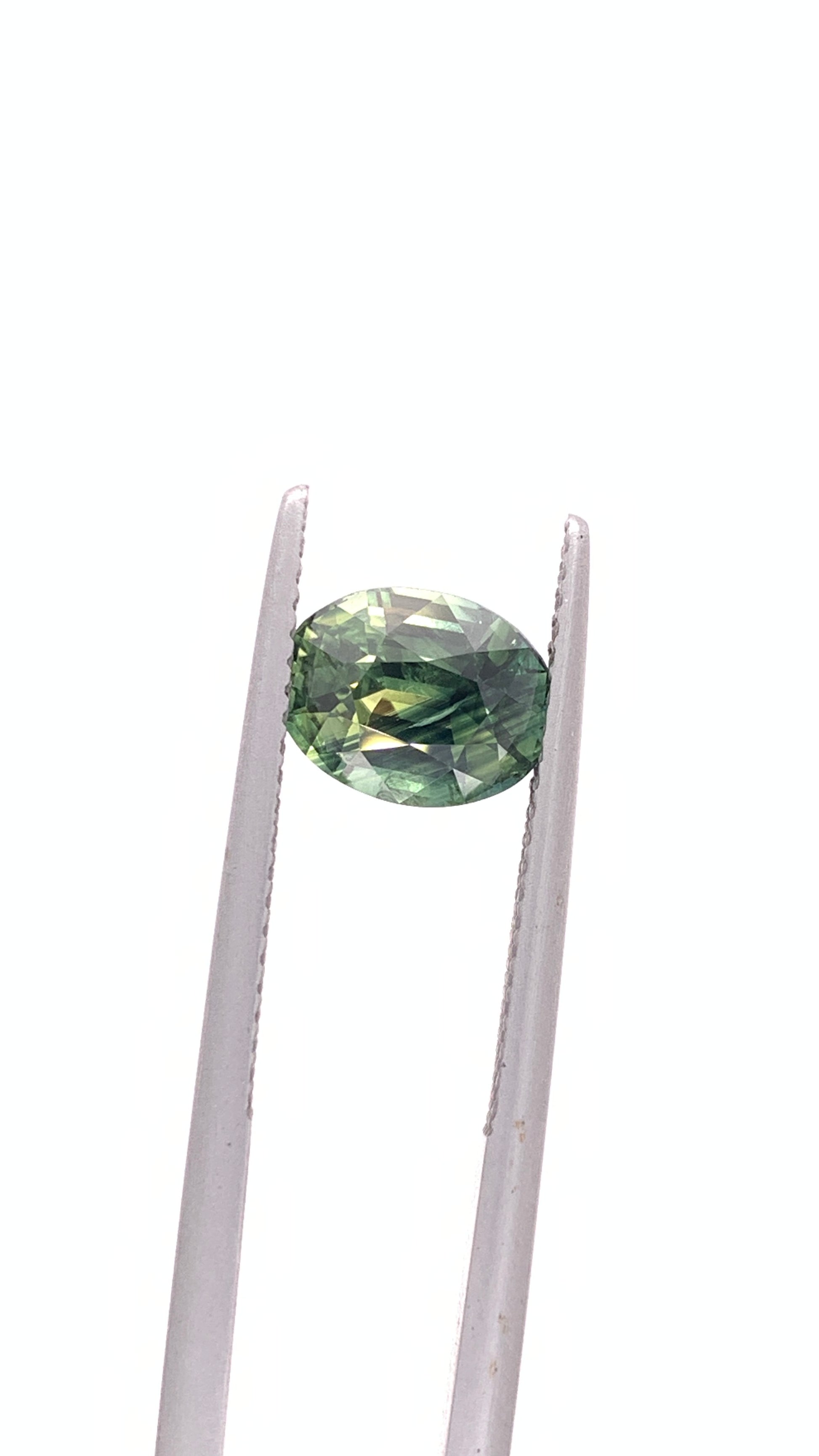 Green Sapphire — 2.56ct Oval | 8.50 x 6.60mm | Madagascar | Heated