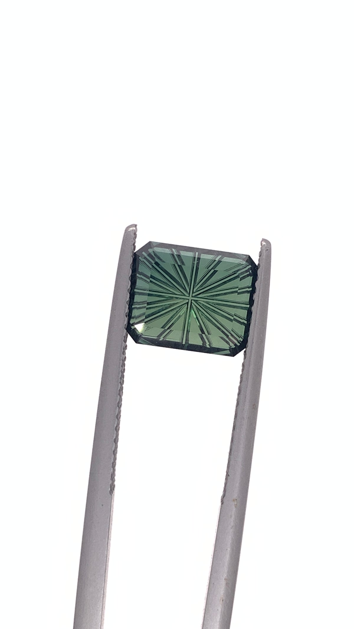 Green Sapphire — 2.61ct Fantasy Cut | 9.00 x 7.35mm | Madagascar | Heated
