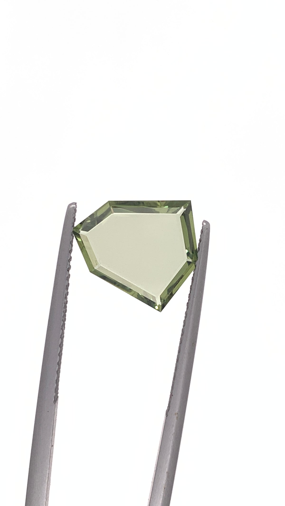 Green Sapphire — 2.52ct Portrait | 12.55 x 11.10mm | Sri Lanka | Heated