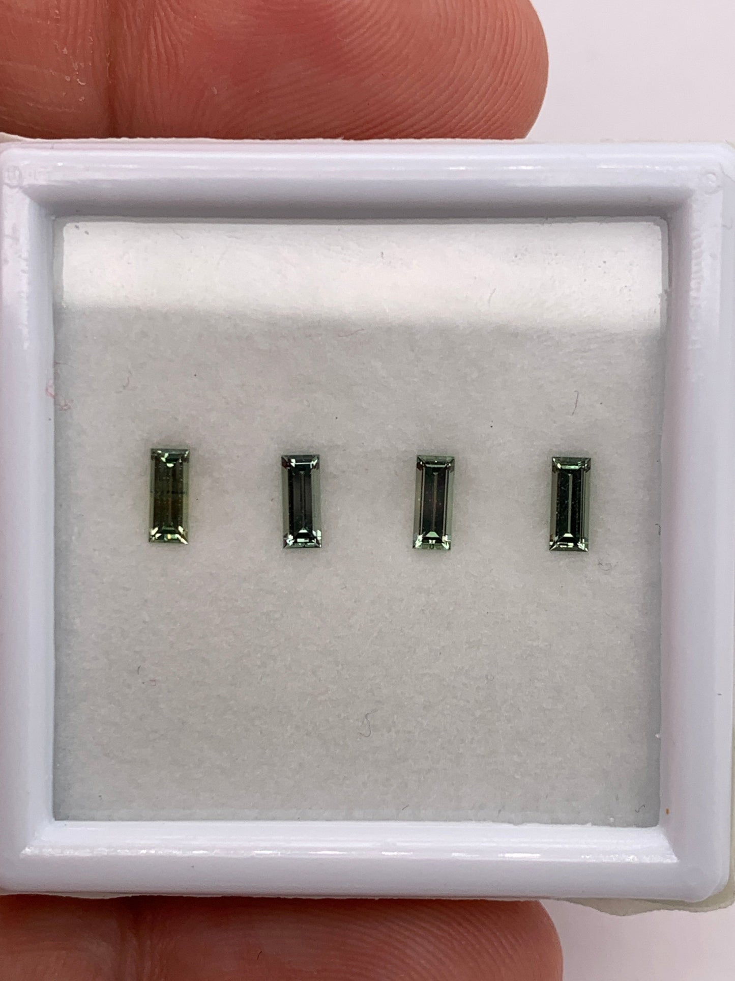 Green Sapphire — 4pcs Baguette | 0.64ct total | 5.00 x 2.00mm | Tanzania | Heated