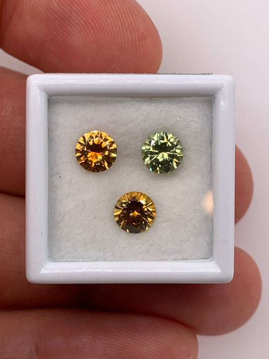 Montana Sapphire — 3pcs Round Brilliant Cut | 2.12ct total | 5.50mm | USA | Heated