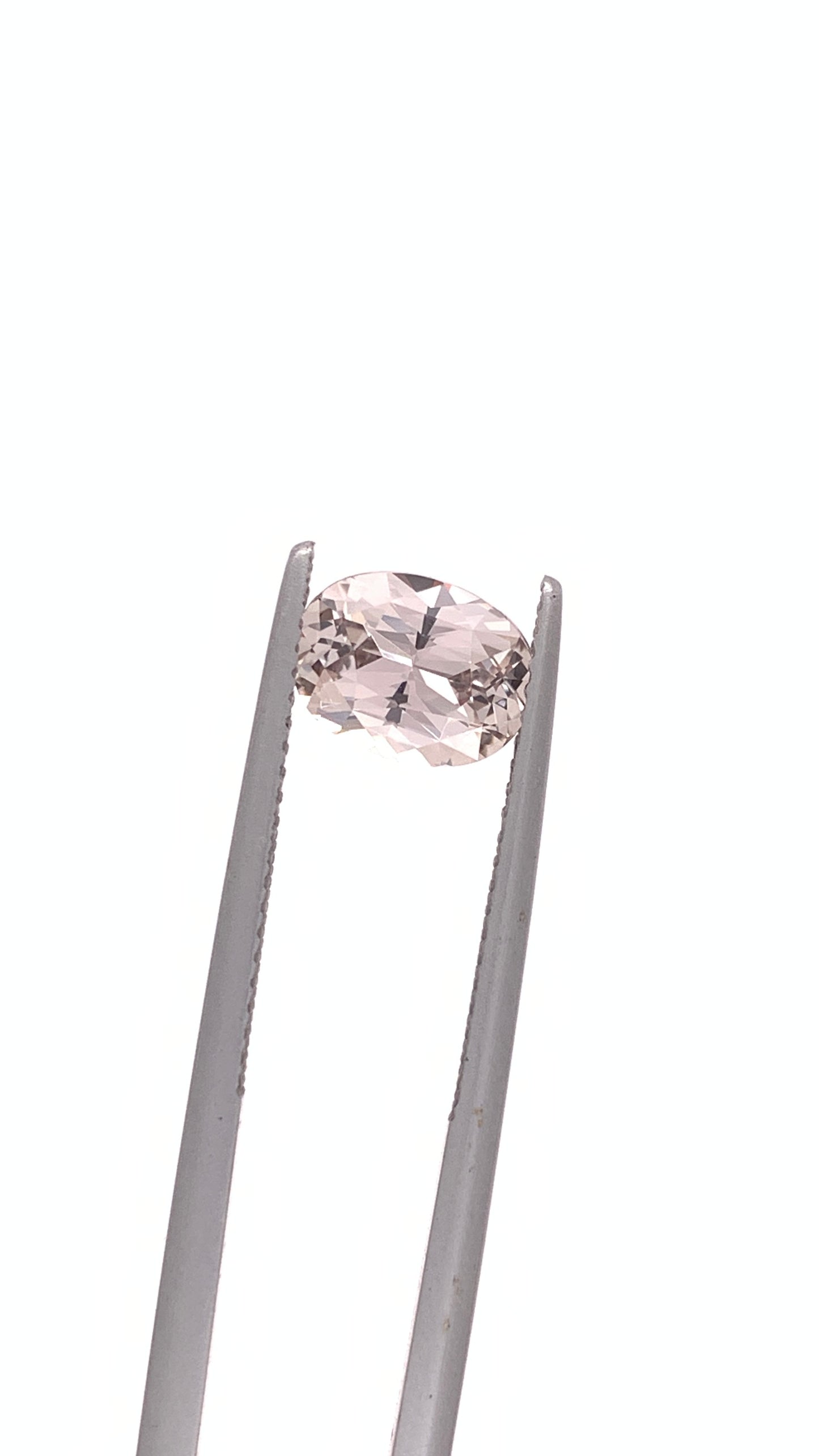 Peach Sapphire — 1.85ct Oval | 8.50 x 6.50mm | Madagascar | Heated