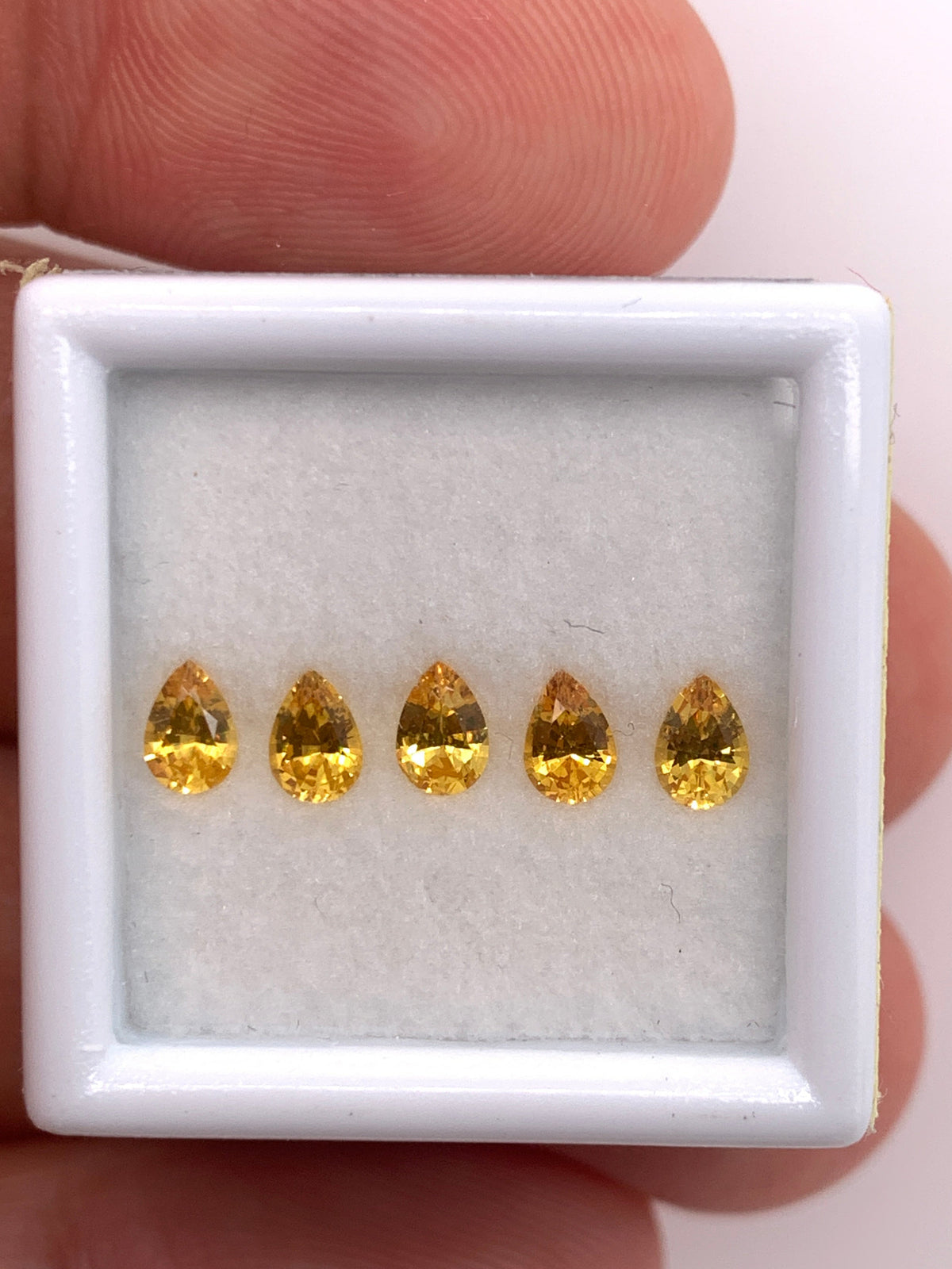 Yellow Sapphire — 5pcs Pear | 0.90ct total | 4.35 x 3.00mm | Sri Lanka | Heated