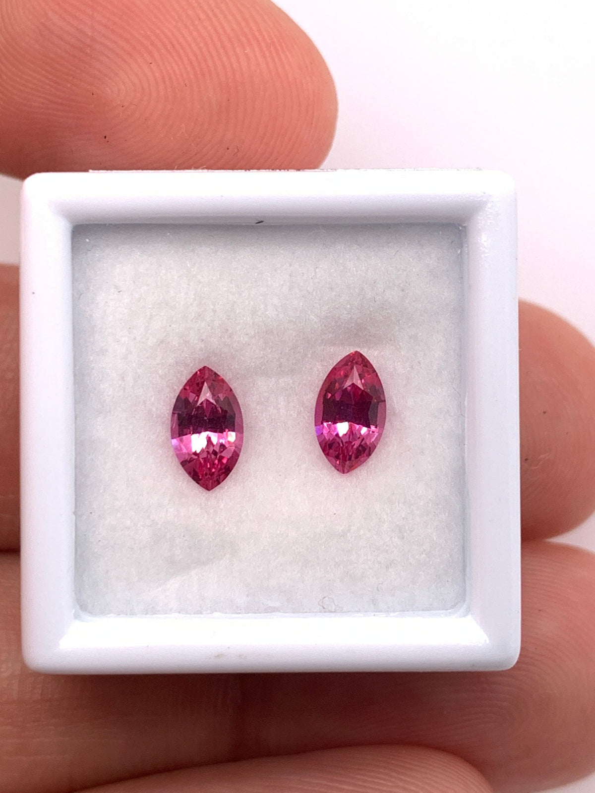 Pink Sapphire — 2pcs Marquise | 1.11ct total | 8.00 x 4.00mm | Mozambique | Heated