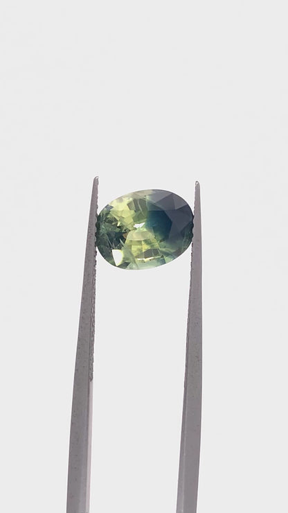 Bicolour Sapphire — 2.48ct Oval | 9.15 x 7.05mm | Madagascar | Unheated