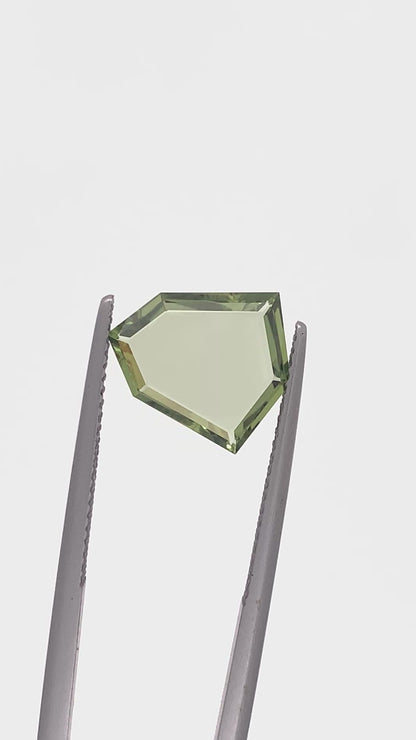 Green Sapphire — 2.52ct Portrait | 12.55 x 11.10mm | Sri Lanka | Heated